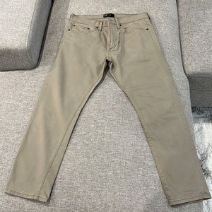 Gap denim dash software pants. 33W times 28L